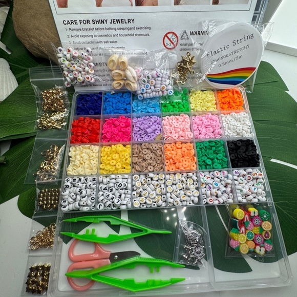 NEW! 5100 Pc Complete Jewelry Making Kit Beads Charms Friendship Bracelets Set - Picture 5 of 16